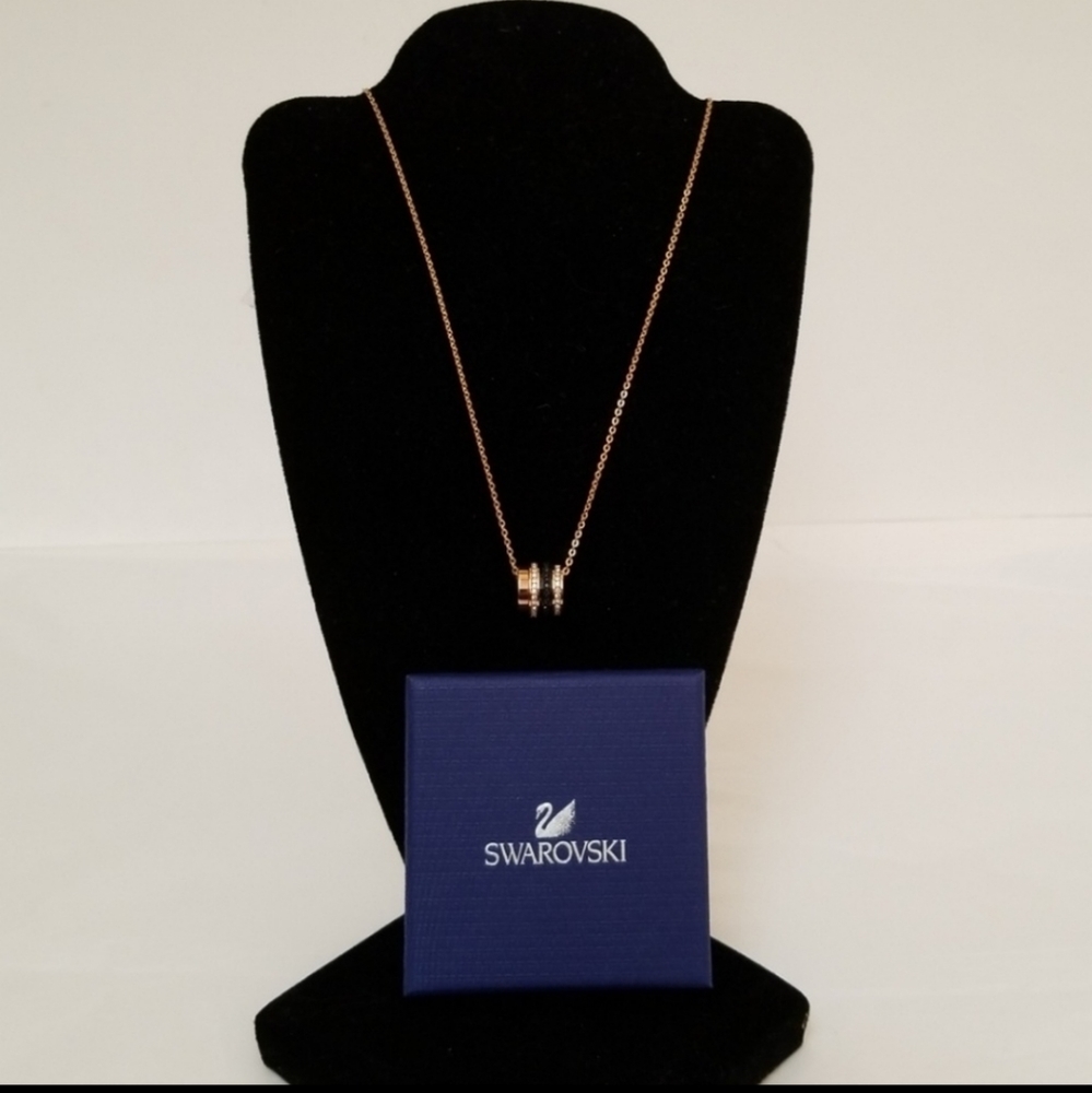 Swarovski crystal necklace NWT
